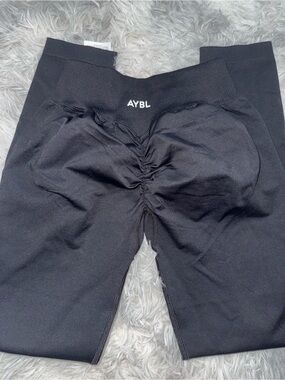 AYBL Women's Black Scrunch Leggings